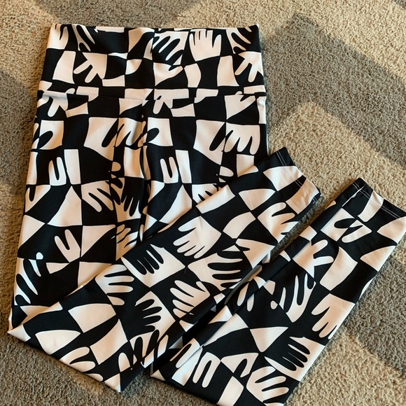 Dazey LA leggings size M, new without tags - Picture 2 of 7